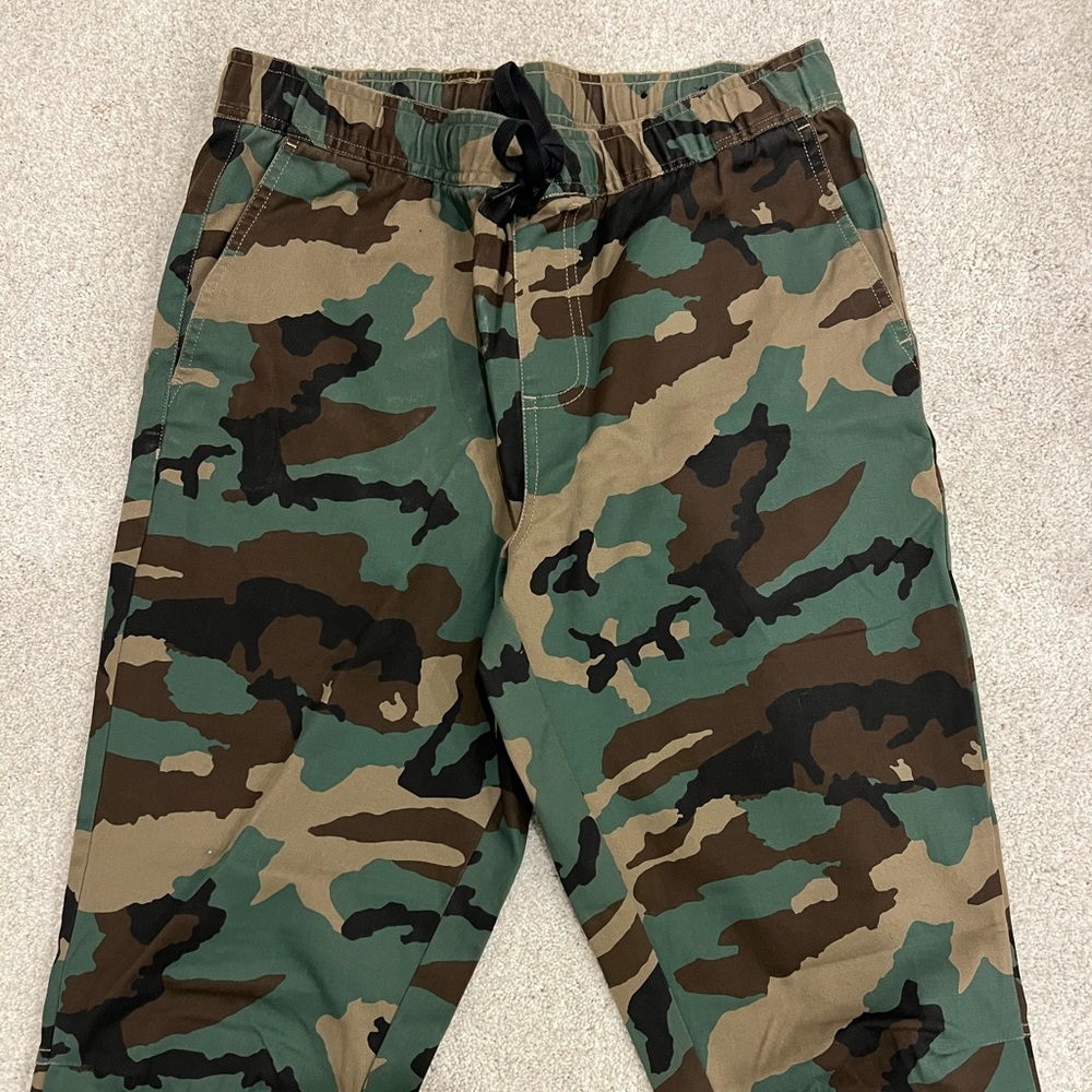 CAMO PANTS